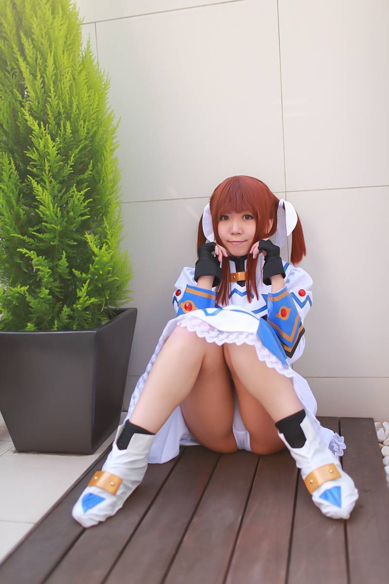 [Cosplay]  Hot Maho Shojo Lyrical Nanoha 诱惑的动作